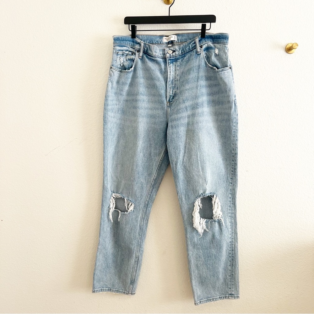 Abercrombie and Fitch 90’s Straight Ultra High Rise Curve Love Jean 18/34